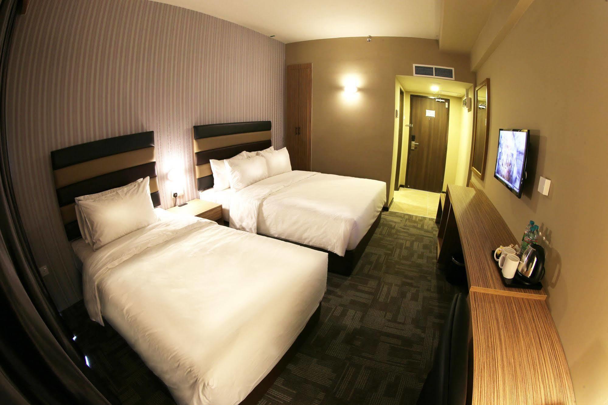 Hotel Perth 3*